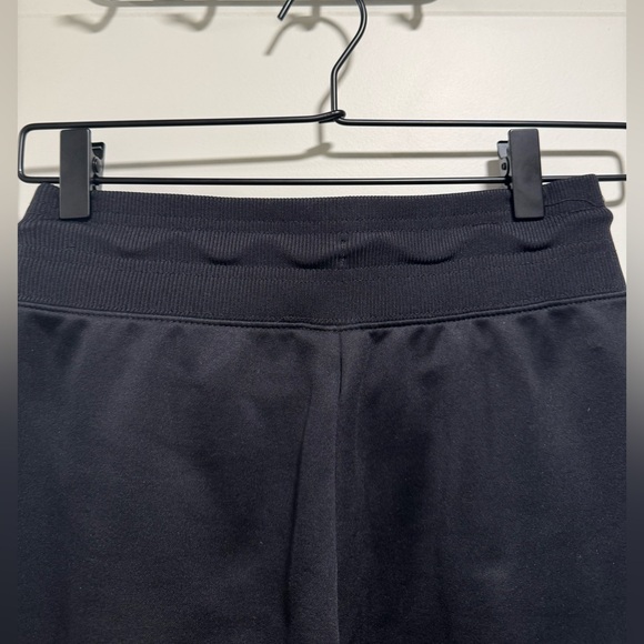 Nike Therma-Fit Black High-Waisted Pants - Picture 14 of 15